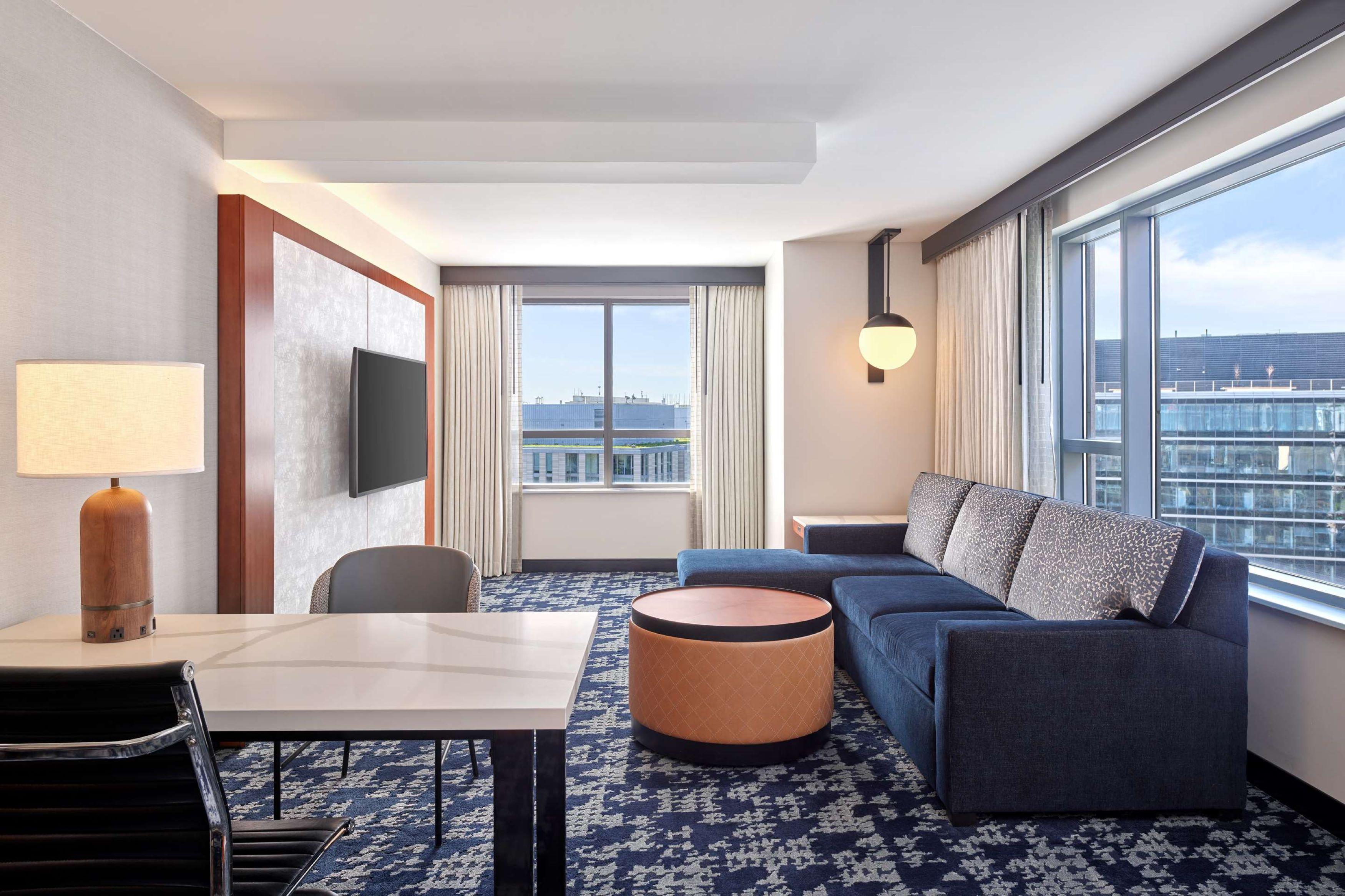 Embassy Suites By Hilton Washington Dc Convention Center Экстерьер фото