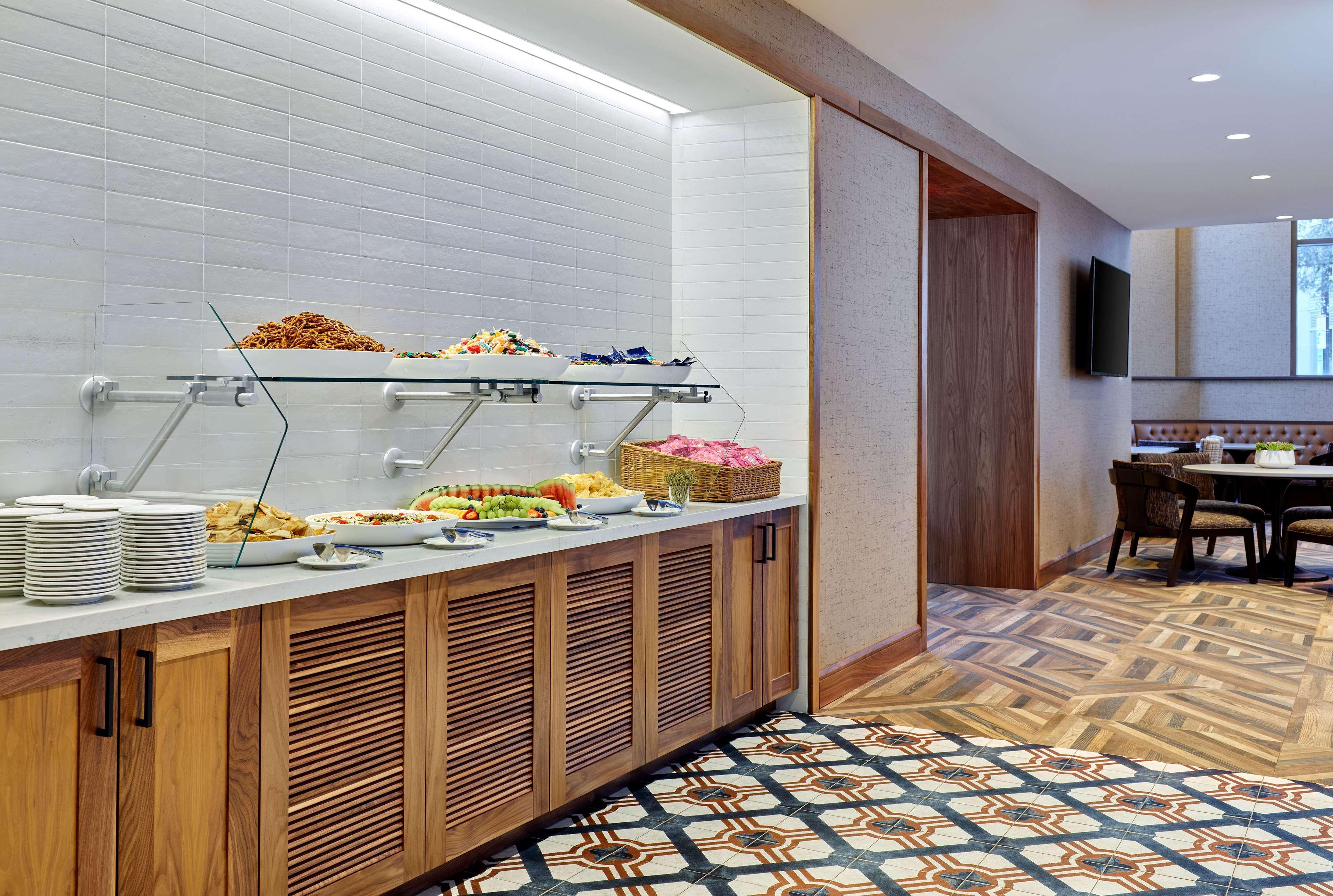 Embassy Suites By Hilton Washington Dc Convention Center Экстерьер фото