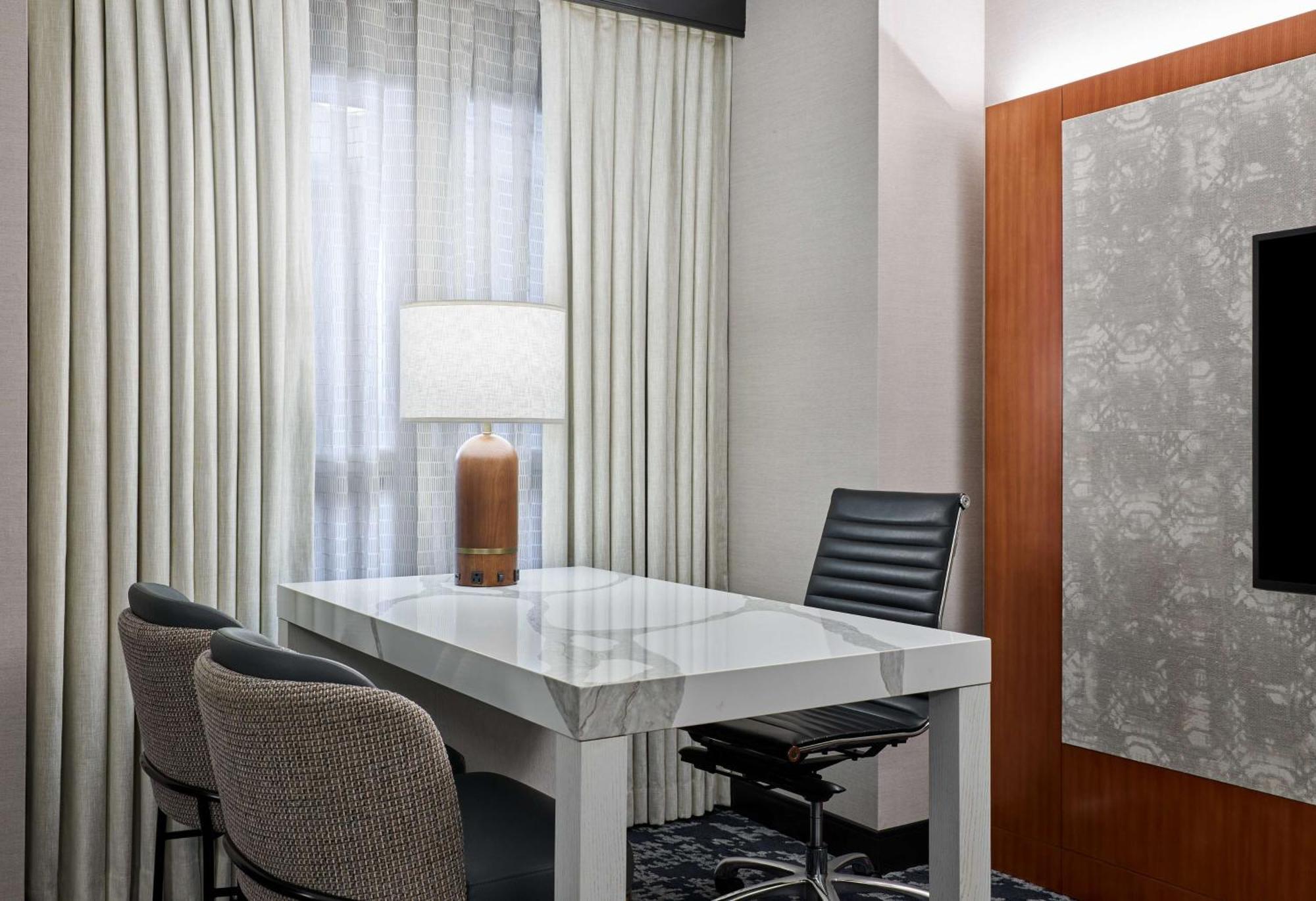Embassy Suites By Hilton Washington Dc Convention Center Экстерьер фото